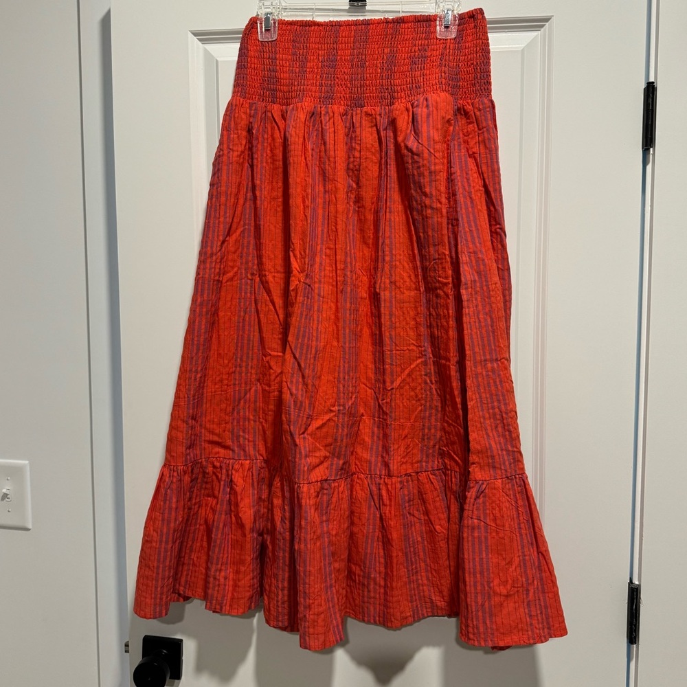 Universal thread skirt